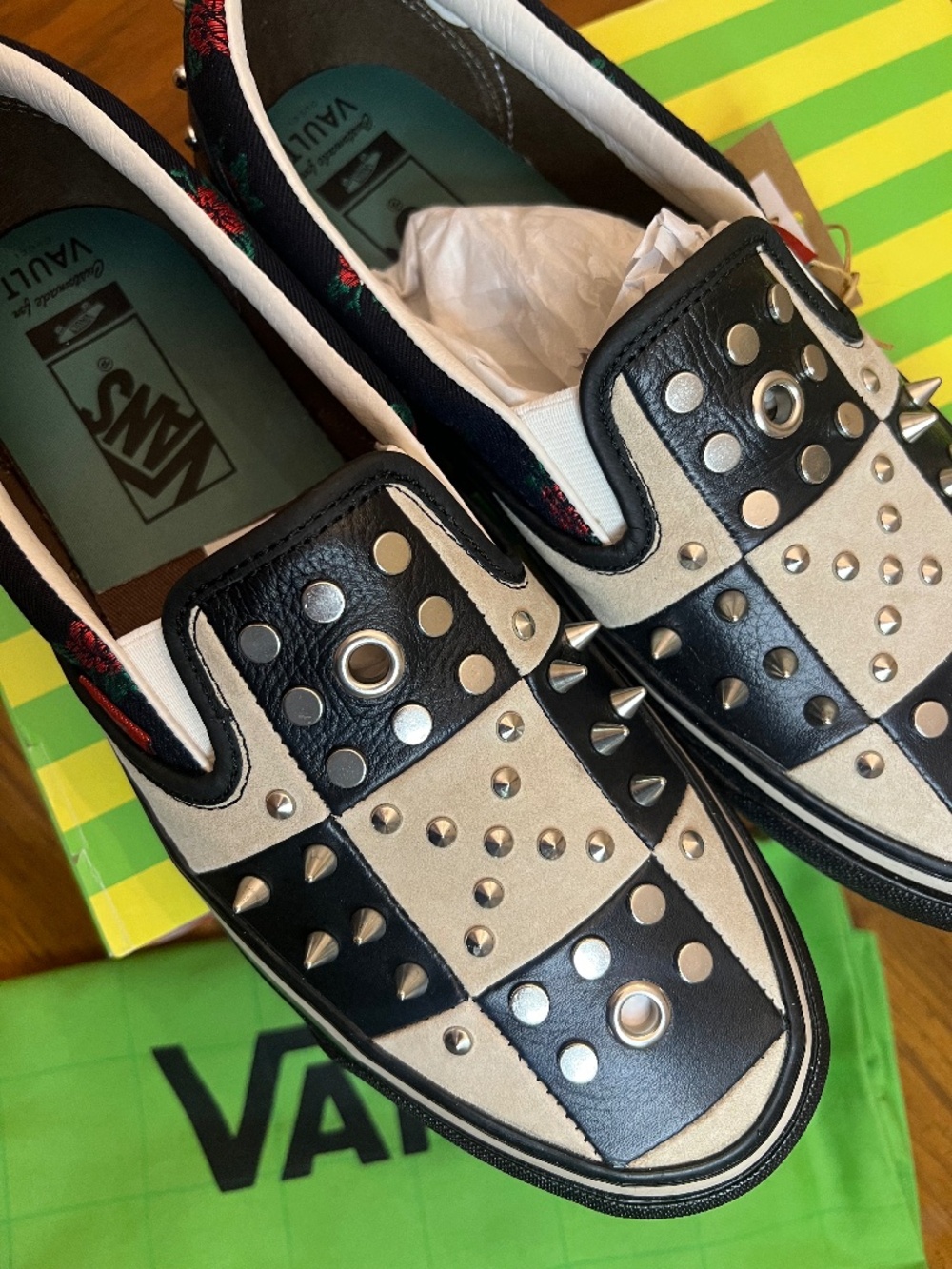 GUCCI X VANS LEATHER LOAFERS - SIZE MENS: 9.0 / WOMENS: 10.5